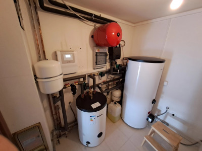 Stiebel Eltron kondenzációs kazán szerelő